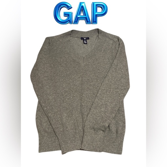 Gray V-Neck Sweater by Gap with Long Sleeves and Soft Texture - Picture 6 of 6
